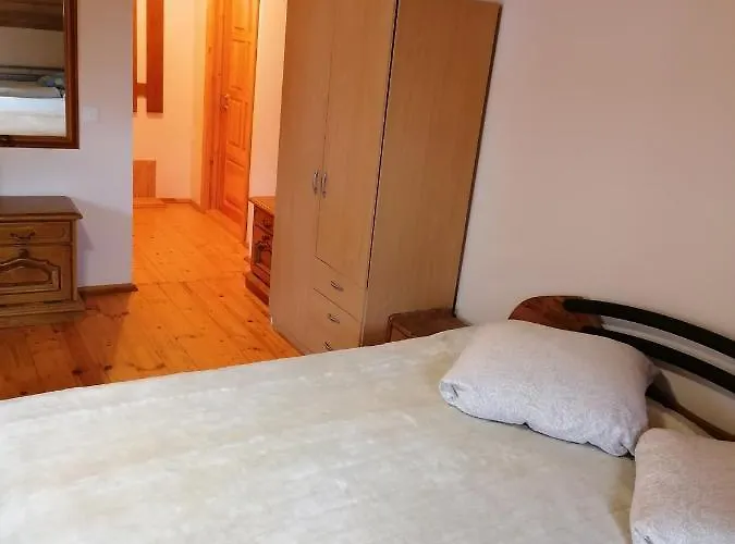 Red Tower アパート