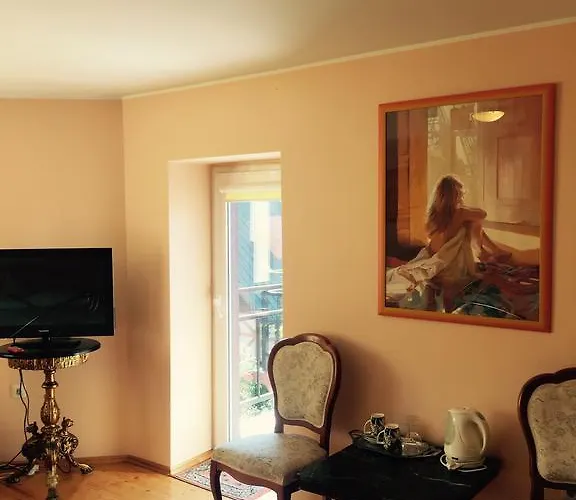 Red Tower アパート