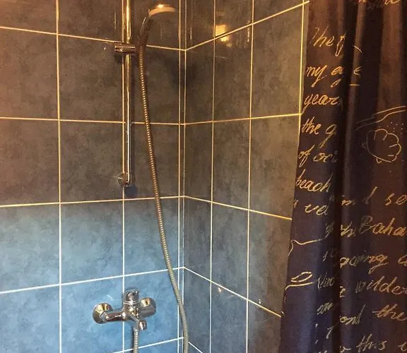 Red Tower アパート パランガ