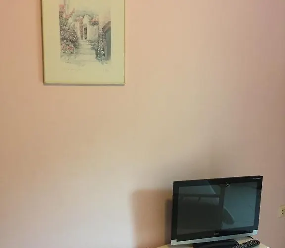 Red Tower アパート パランガ