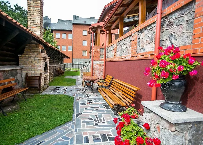 アパート Red Tower