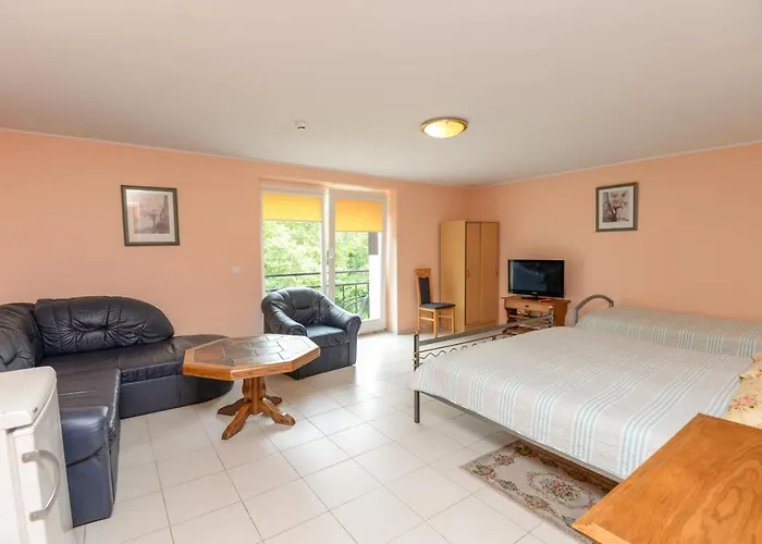 Red Tower アパート *