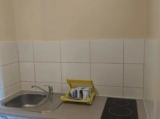 Red Tower アパート