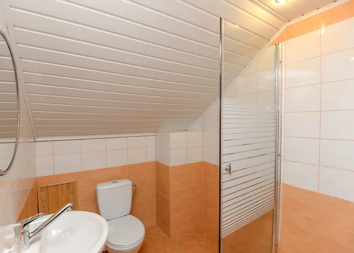 アパート Red Tower パランガ